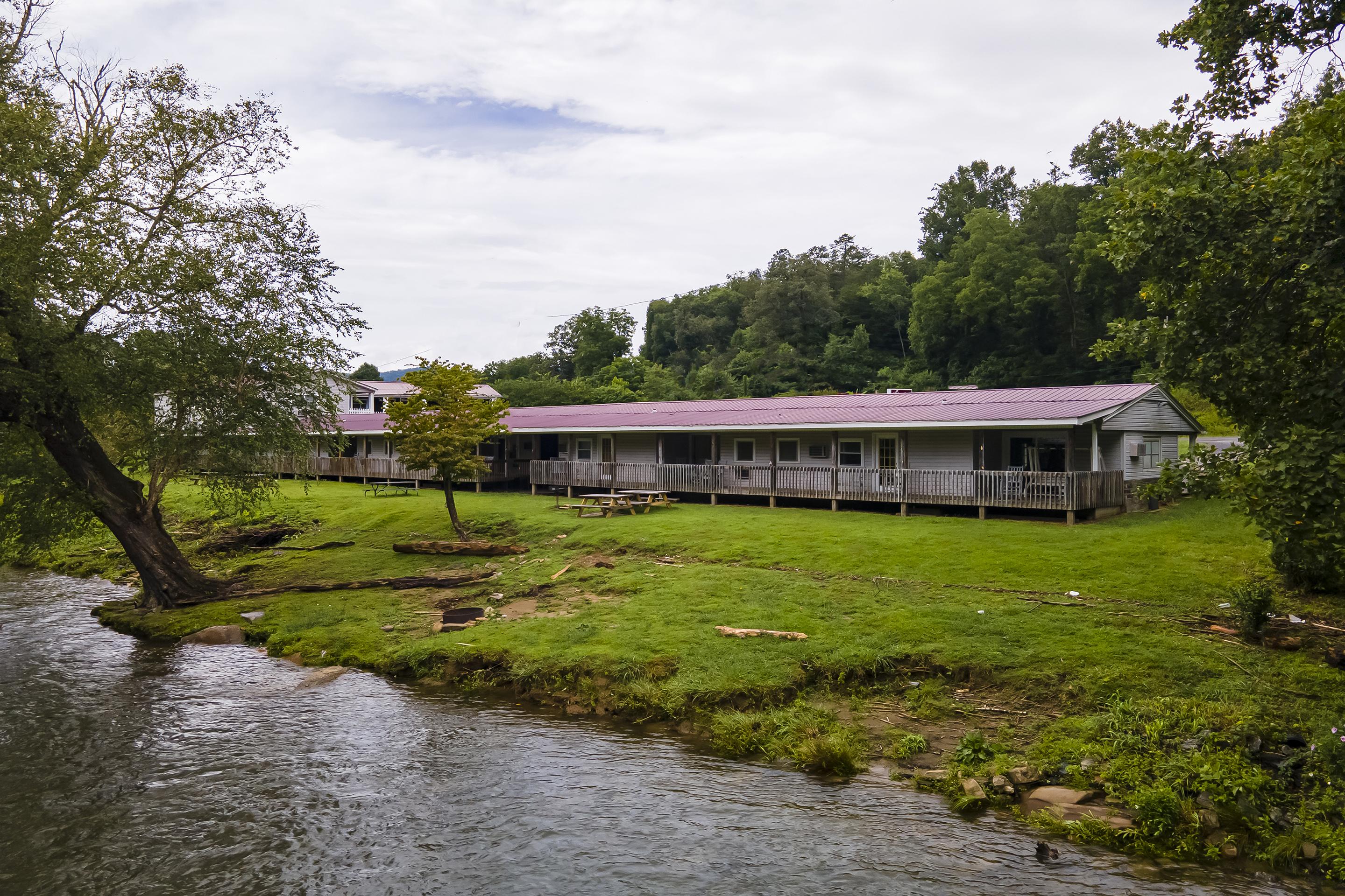 Lloyd'S On The River Country Inn By Oyo Bryson City Buitenkant foto