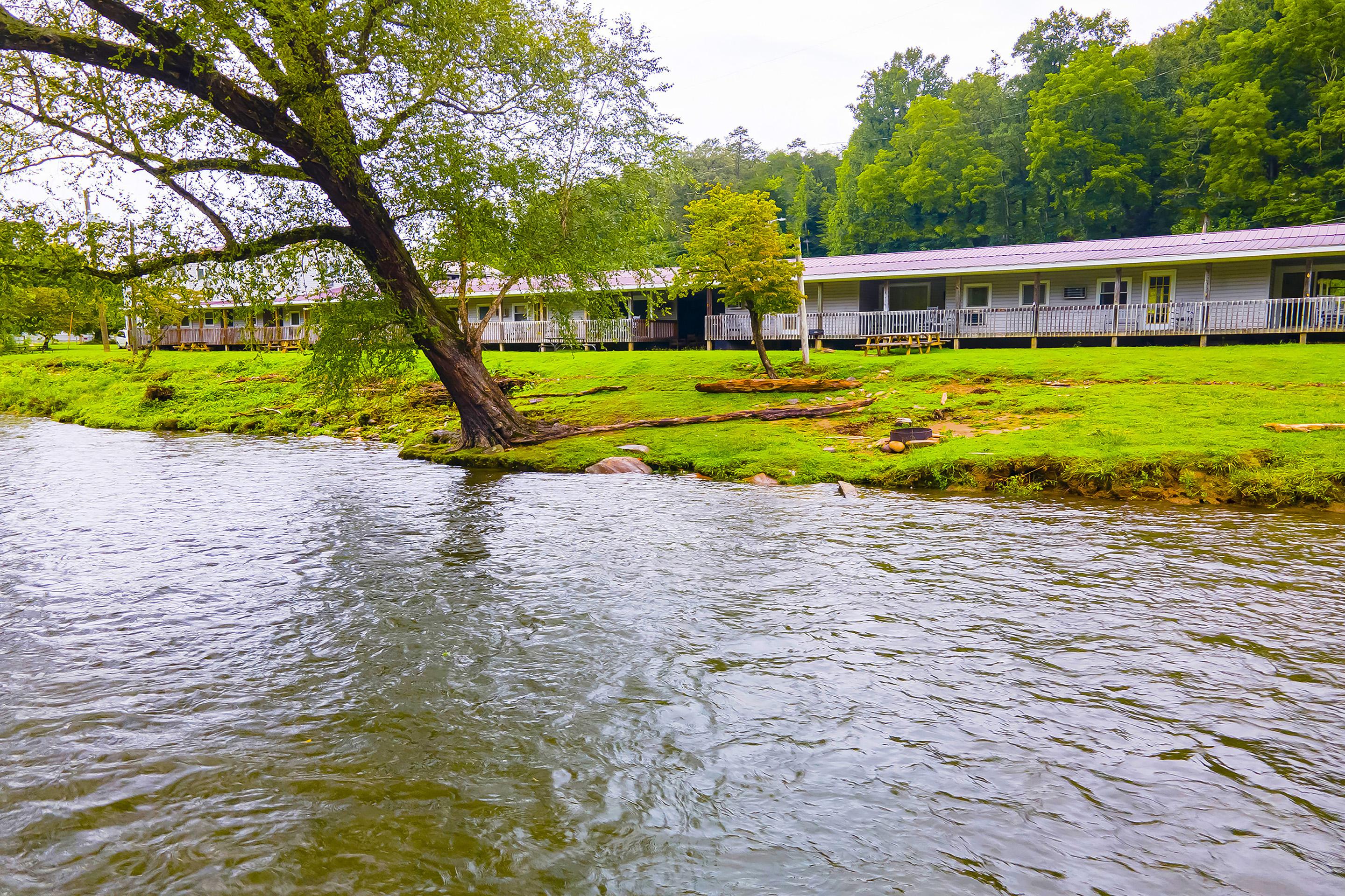 Lloyd'S On The River Country Inn By Oyo Bryson City Buitenkant foto