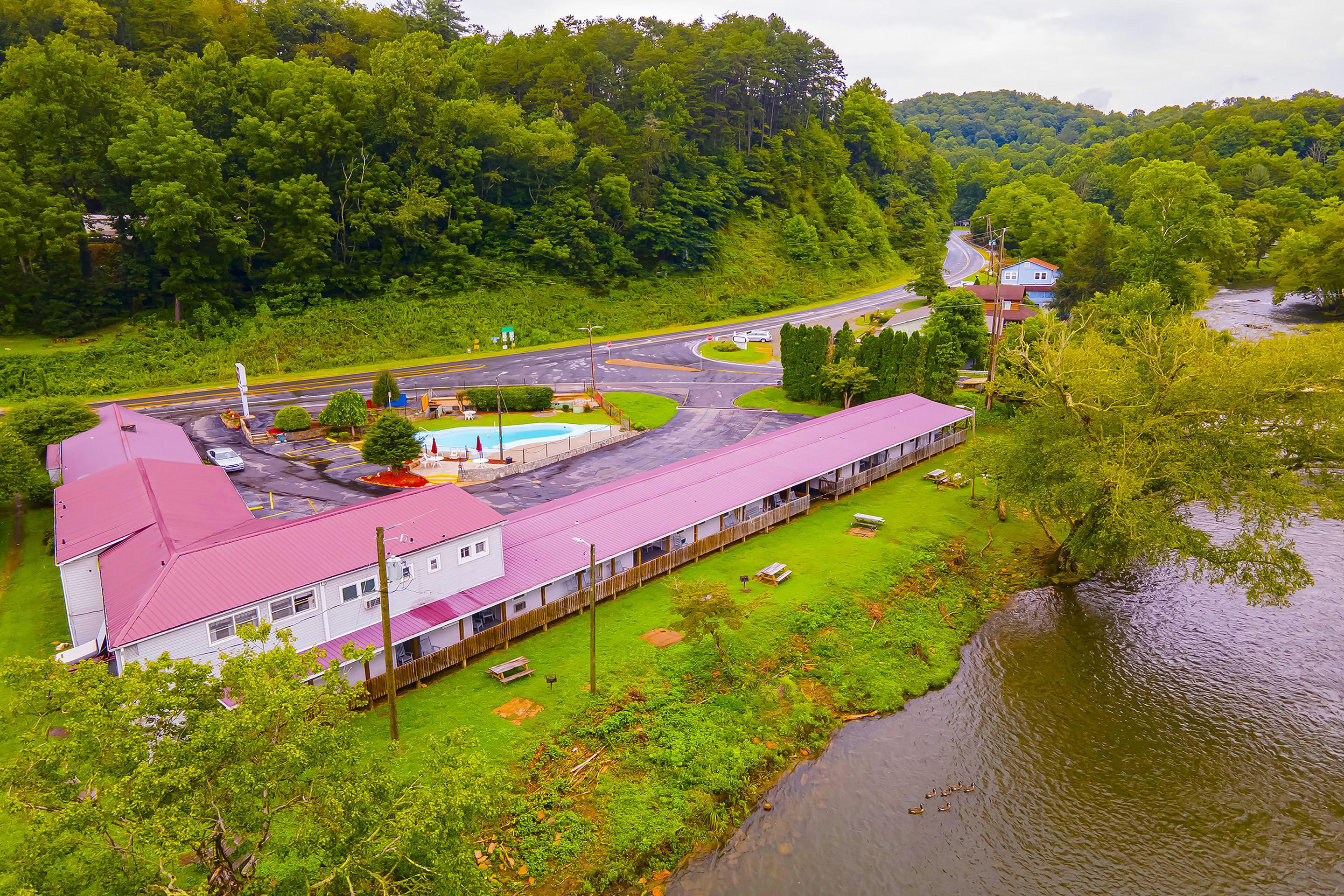 Lloyd'S On The River Country Inn By Oyo Bryson City Buitenkant foto